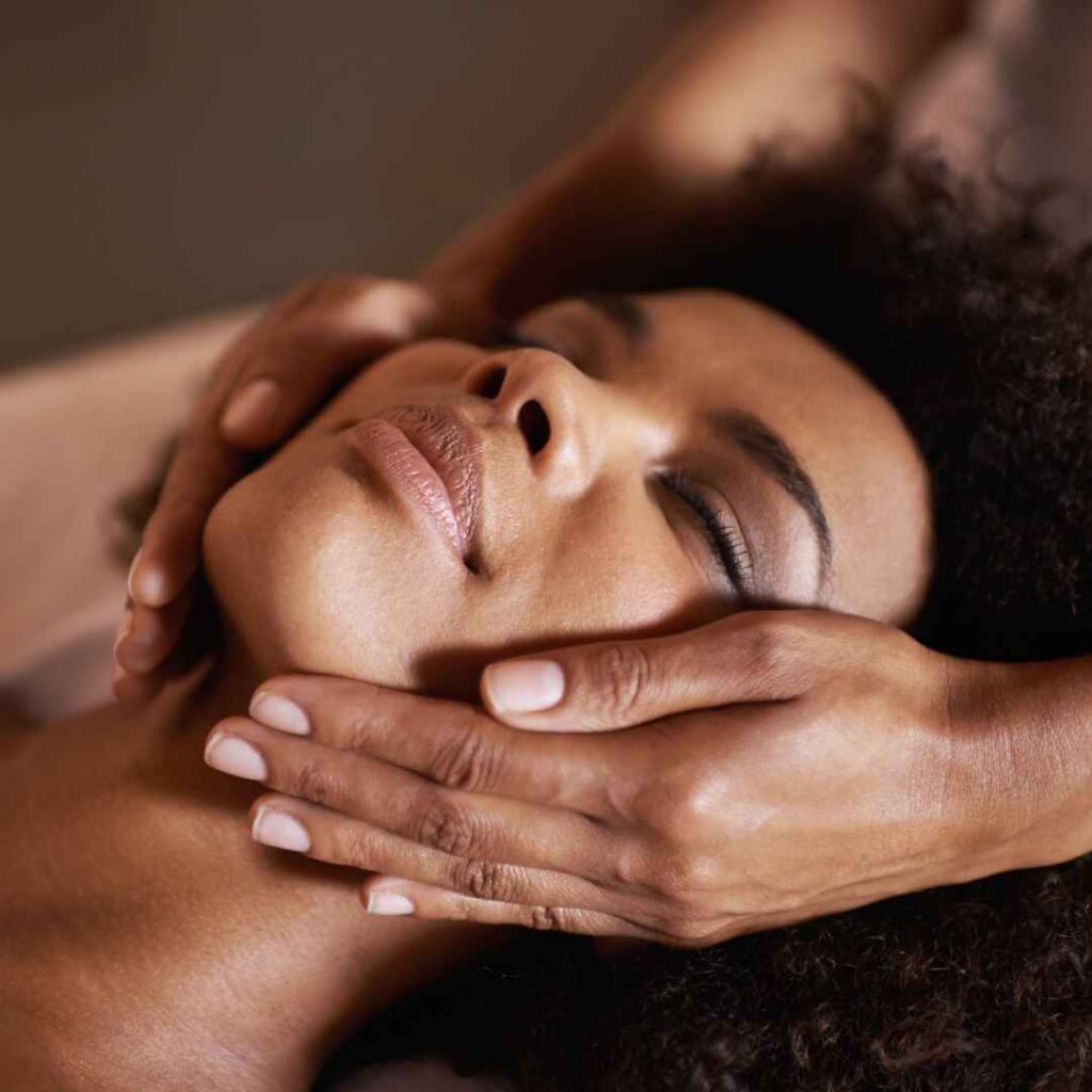 Skin Brightening Facials in Thane