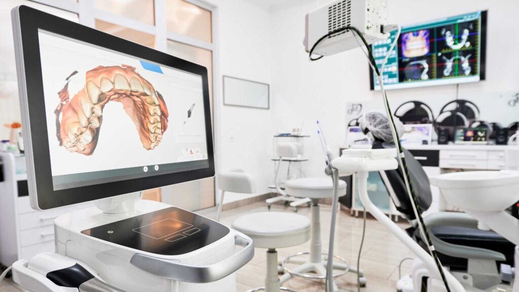 Choosing the Right Dental Clinic for Crowns in Thane